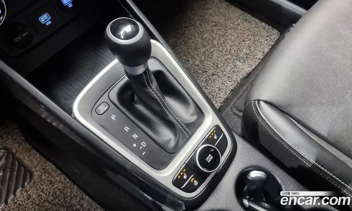 Hyundai Venue 2020 1.6 Автомат в Москве № 745653, фото 9