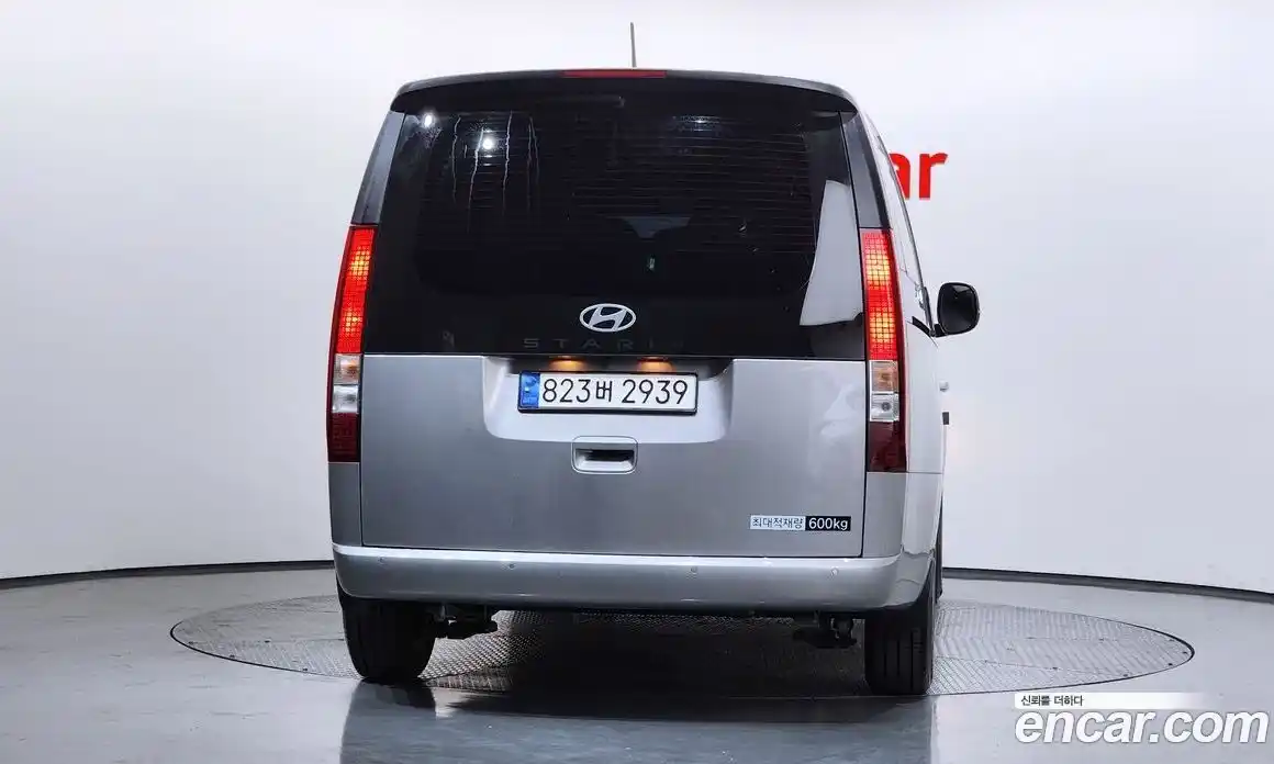 Hyundai Staria 2024 3.5 Автомат в Москве № 745796, фото 4