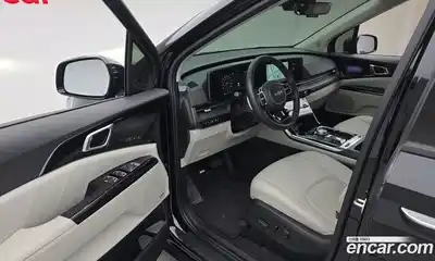 Kia Canival 2023 3.5 Автомат в Москве № 746221, миниатюра 11