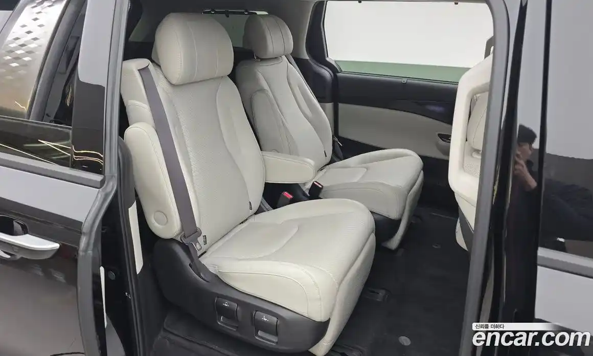 Kia Canival 2023 3.5 Автомат в Москве № 746221, фото 12