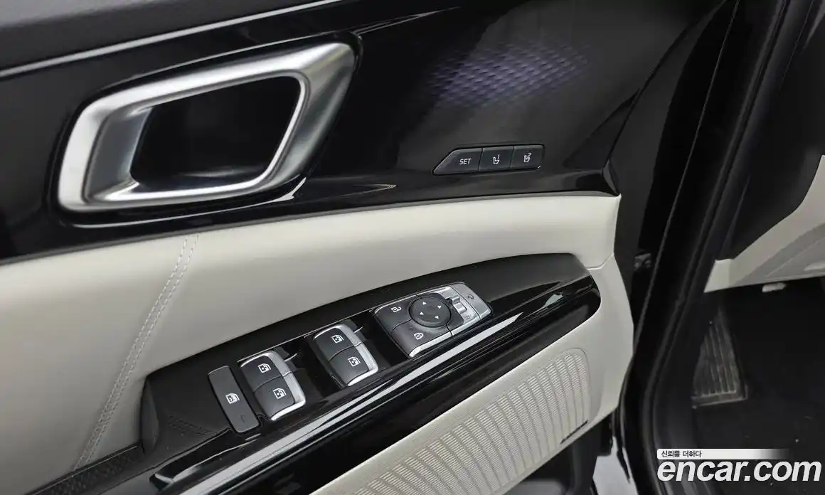 Kia Canival 2023 3.5 Автомат в Москве № 746221, фото 17