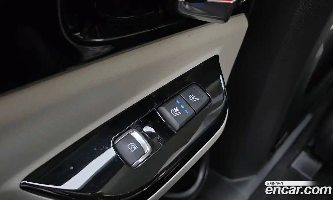 Kia Canival 2023 3.5 Автомат в Москве № 746221, фото 18