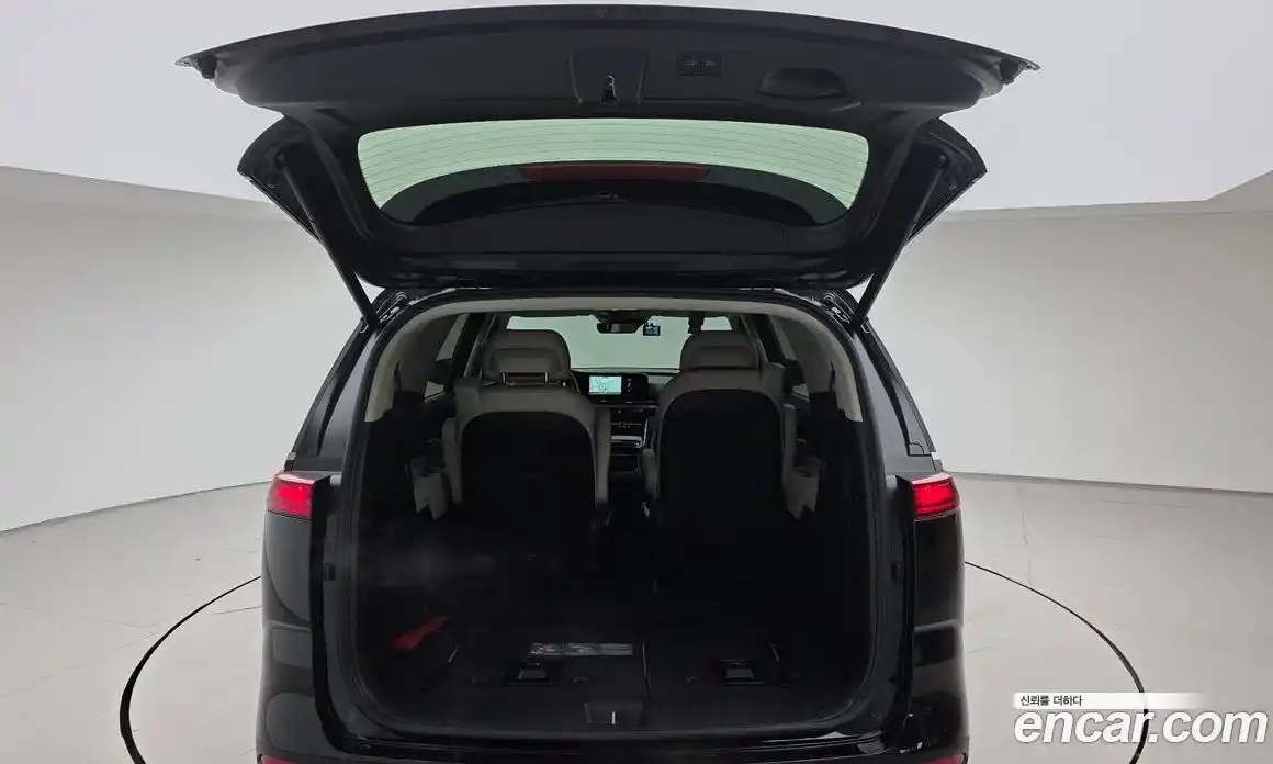 Kia Canival 2023 3.5 Автомат в Москве № 746221, фото 20