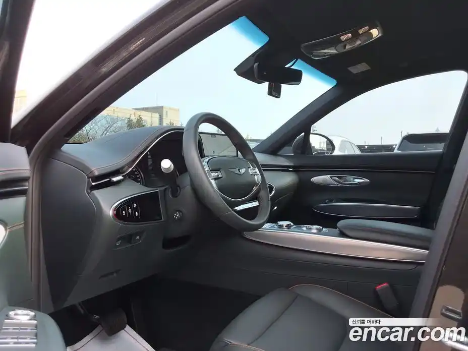 Genesis GV70 2023 2.5 Автомат в Москве № 746595, фото 6