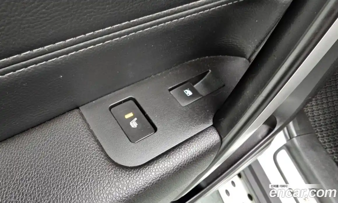 Chevrolet Captiva 2015 2.2 Автомат в Москве № 747927, фото 17