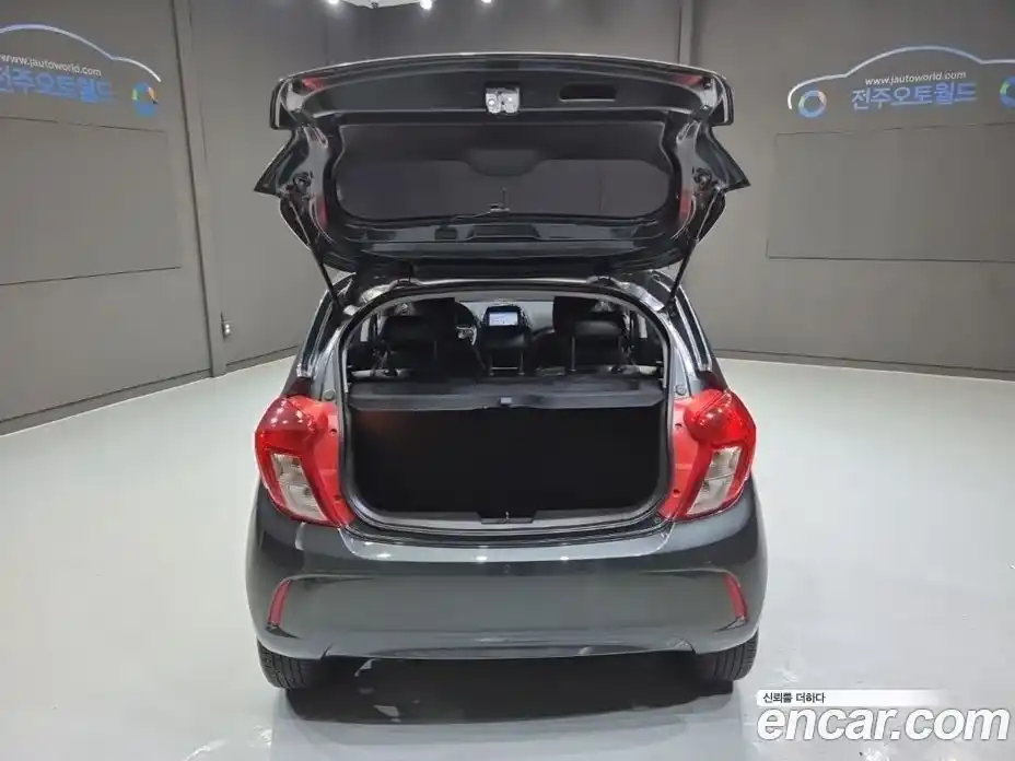 Chevrolet Spark 2018 1.0 Автомат в Москве № 748032, фото 19