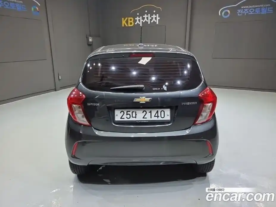 Chevrolet Spark 2018 1.0 Автомат в Москве № 748032, фото 3