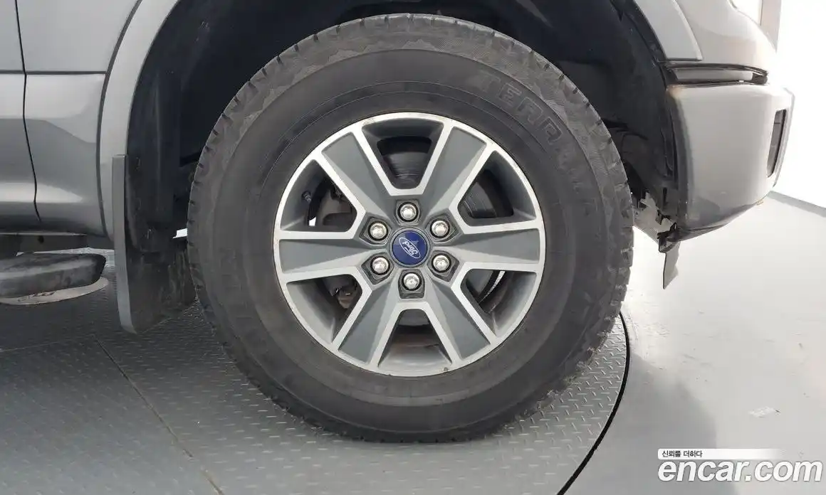 Ford F150 2016 5.0 Автомат в Москве № 748632, фото 5