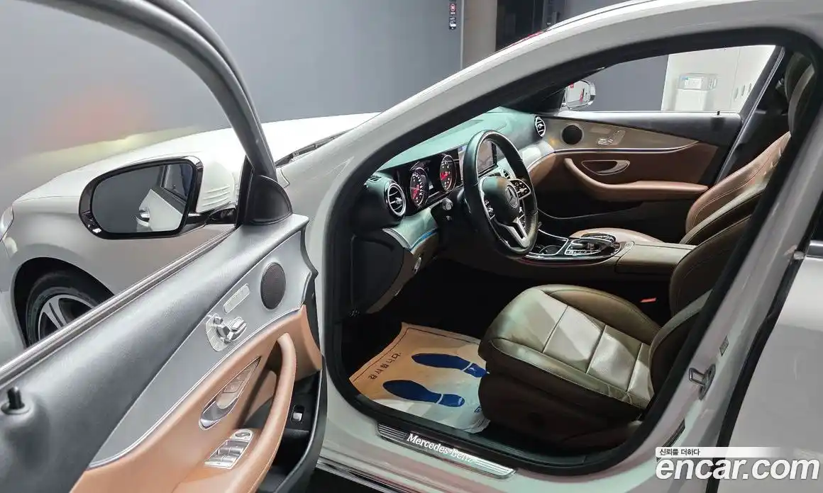 Mercedes-Benz E-Class 2019 2.0 Автомат в Москве № 749200, фото 11