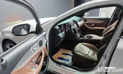 Mercedes-Benz E-Class 2019 2.0 Автомат в Москве № 749200, миниатюра 11