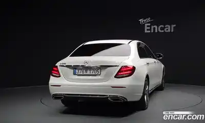 Mercedes-Benz E-Class 2019 2.0 Автомат в Москве № 749200, миниатюра 4