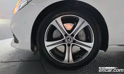 Mercedes-Benz E-Class 2019 2.0 Автомат в Москве № 749200, миниатюра 5