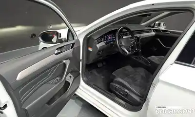Volkswagen Passat 2021 2.0 Автомат в Москве № 749955, миниатюра 10