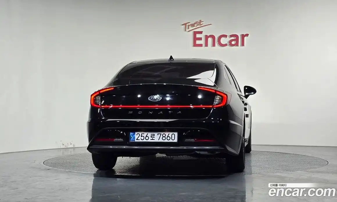 Hyundai Sonata 2022 2.0 Автомат в Москве № 756119, фото 4