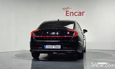 Hyundai Sonata 2022 2.0 Автомат в Москве № 756119, миниатюра 4