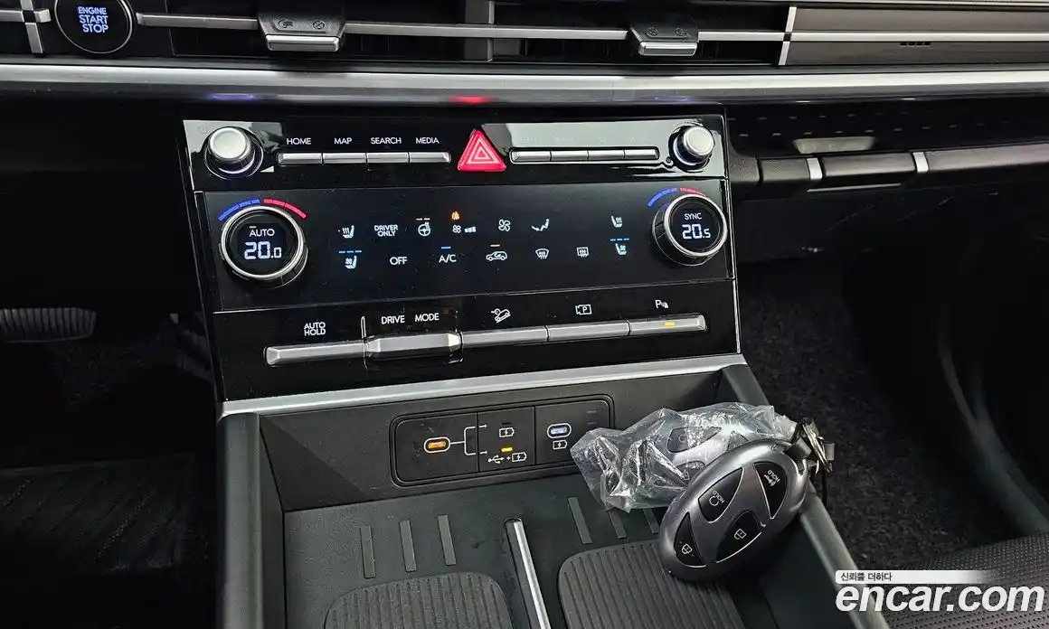 Hyundai Santa Fe 2025 1.6 Автомат в Москве № 756316, фото 17