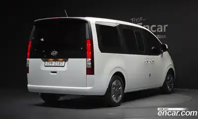 Hyundai Staria 2025 2.2 Автомат в Москве № 756376, миниатюра 2