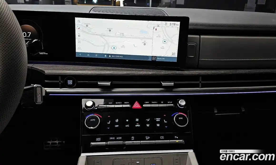 Hyundai Santa Fe 2024 2.5 Автомат в Москве № 756622, фото 15