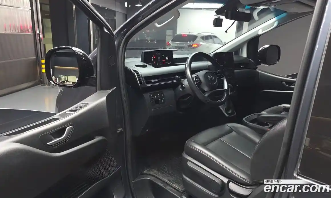 Hyundai Staria 2023 2.2 Автомат в Москве № 756825, фото 10