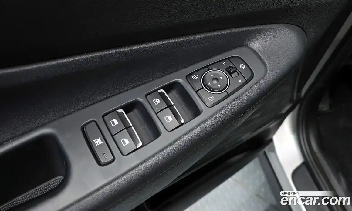 Hyundai Santa Fe 2019 2.0 Автомат в Москве № 756885, фото 11