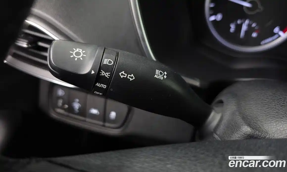 Hyundai Santa Fe 2019 2.0 Автомат в Москве № 756885, фото 13