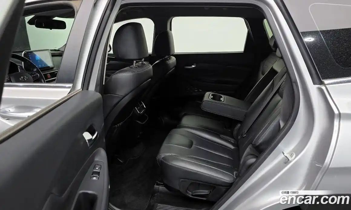 Hyundai Santa Fe 2019 2.0 Автомат в Москве № 756885, фото 20