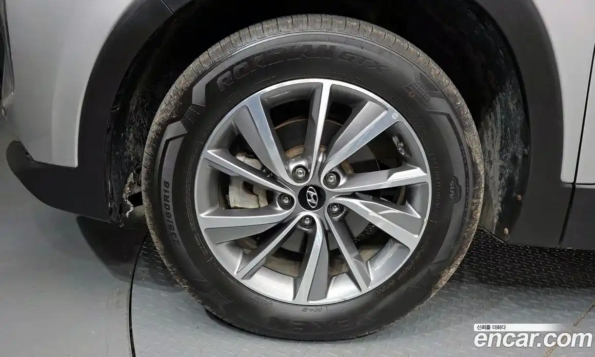 Hyundai Santa Fe 2019 2.0 Автомат в Москве № 756885, фото 5