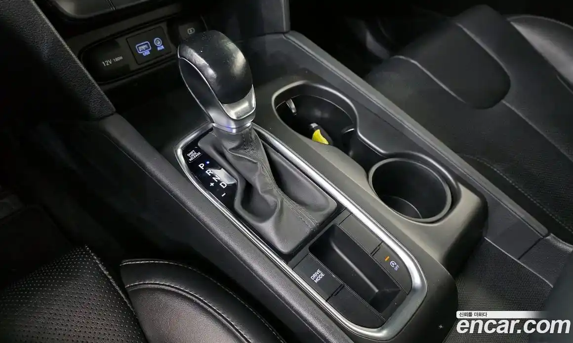 Hyundai Santa Fe 2019 2.0 Автомат в Москве № 756885, фото 9