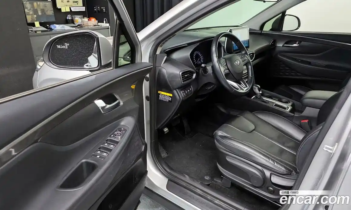 Hyundai Santa Fe 2019 2.0 Автомат в Москве № 756885, фото 10