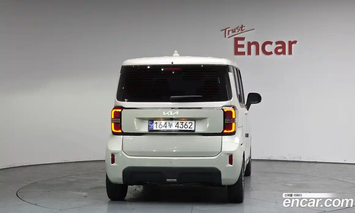 Kia Ray 2024 1.0 Автомат в Москве № 757468, фото 3