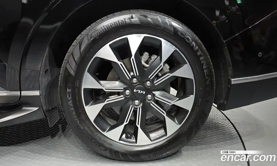 Kia Canival 2023 3.5 Автомат в Москве № 757893, фото 5