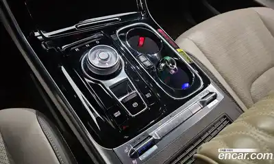 Kia Canival 2023 3.5 Автомат в Москве № 757893, миниатюра 9