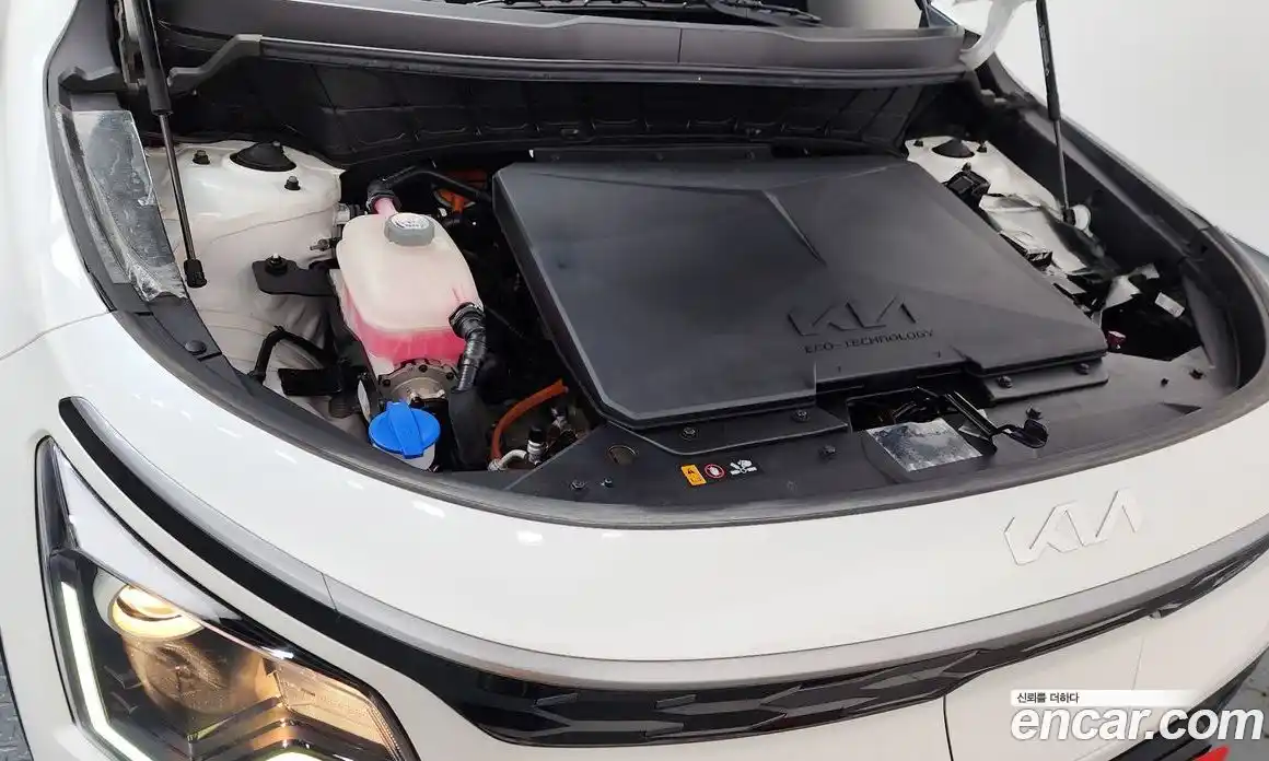 Kia Niro 2022 0.2 Автомат в Москве № 758116, фото 6