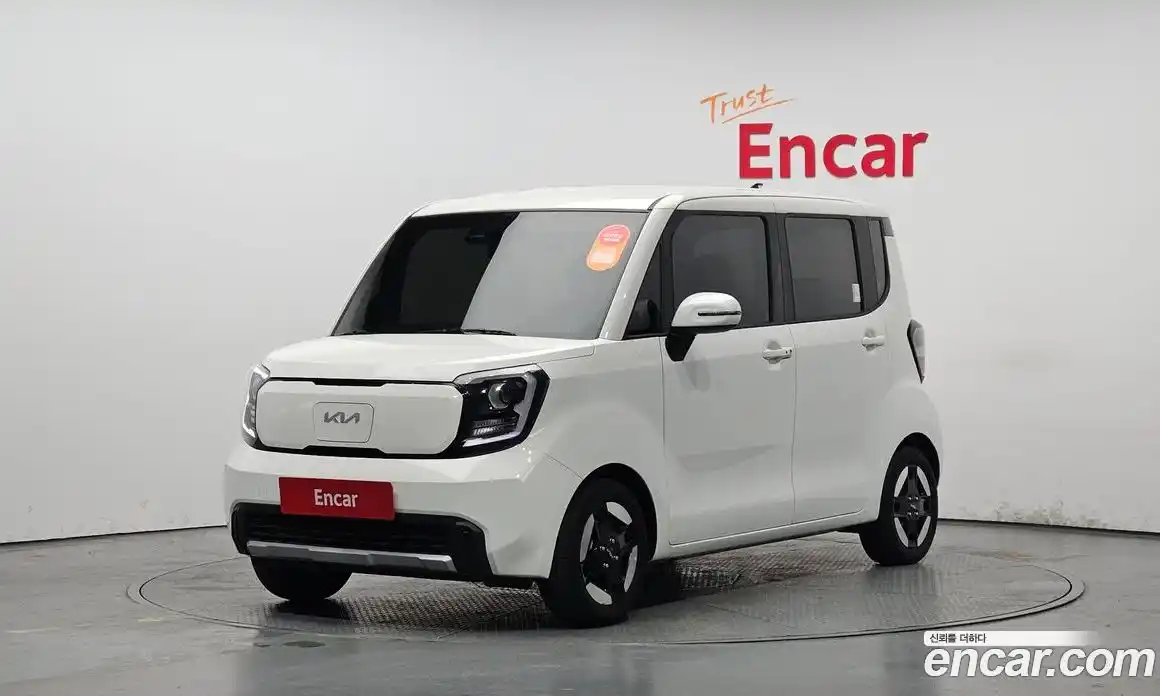 Kia Ray 2023 0.1 Автомат в Москве № 758780, фото 1