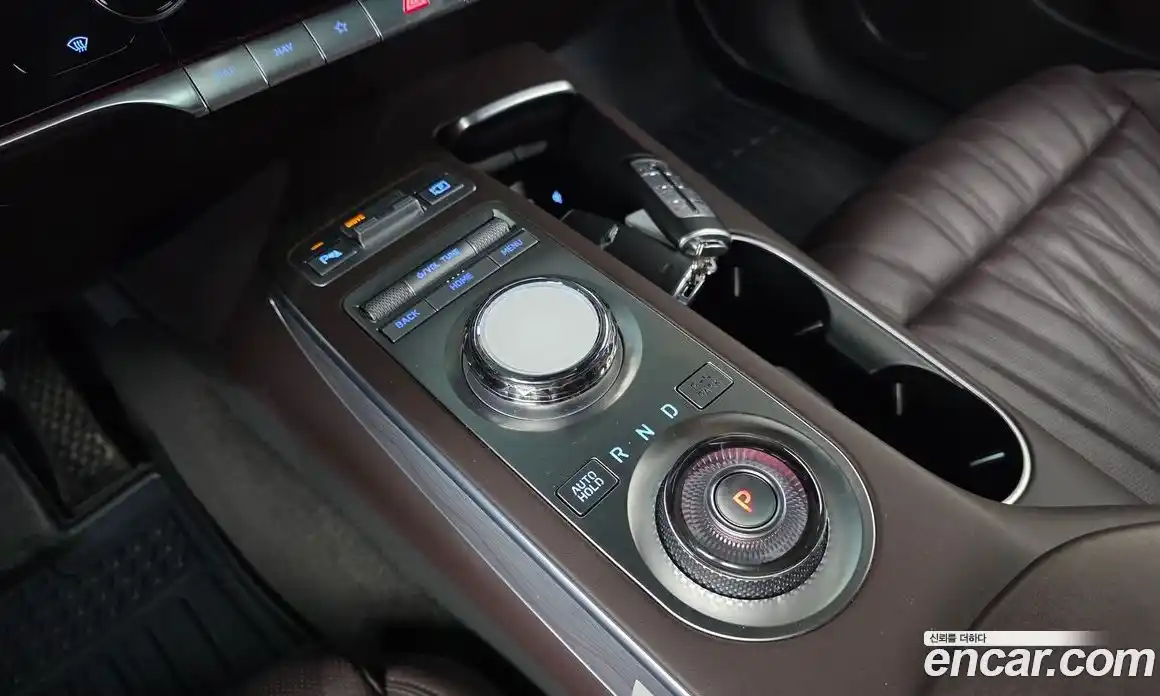 Genesis GV70 2023 2.5 Автомат в Москве № 758944, фото 9