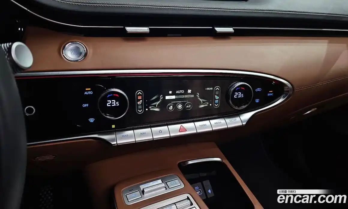 Genesis GV70 2022 2.5 Автомат в Москве № 758953, фото 15