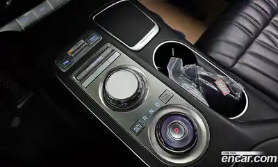 Genesis GV70 2021 2.5 Автомат в Москве № 759392, миниатюра 9