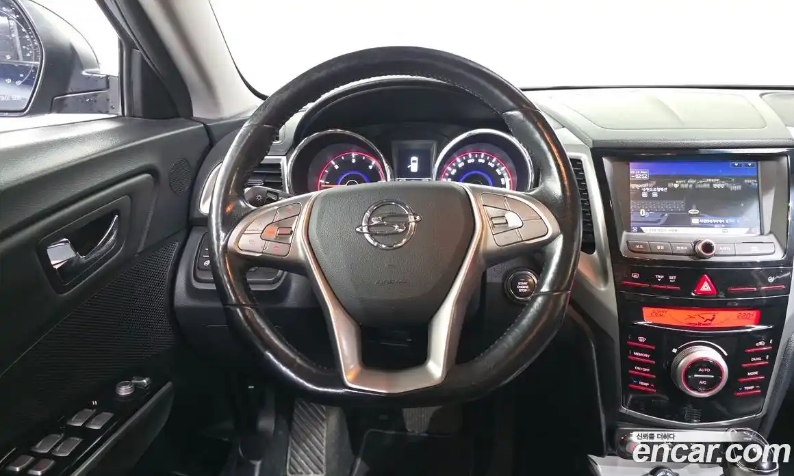 SsangYong TIBOLI 2015 1.6 Автомат в Москве № 759830, фото 13