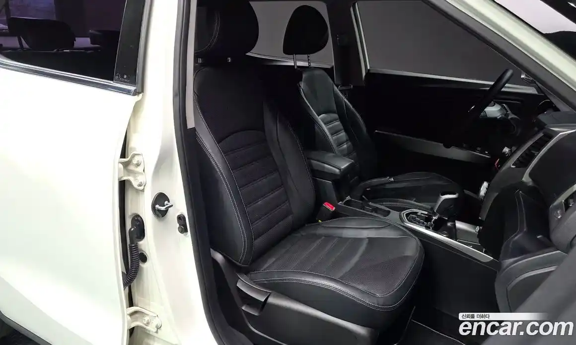 SsangYong TIBOLI 2016 1.6 Автомат в Москве № 759996, фото 10