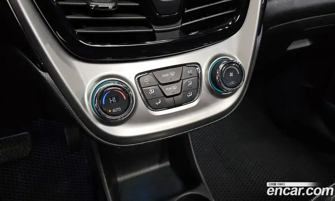 Chevrolet Spark 2016 1.0 Автомат в Москве № 760961, фото 15