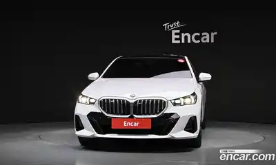 BMW 5-Series 2025 2.0 Автомат в Москве № 762286, миниатюра 3