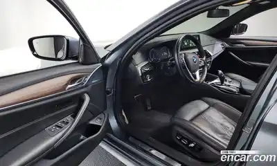 BMW 5-Series 2017 2.0 Автомат в Москве № 762956, миниатюра 10