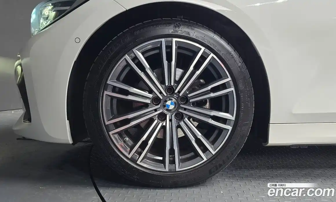 BMW 3-Series 2021 2.0 Автомат в Москве № 763350, фото 4