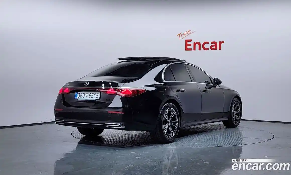 Mercedes-Benz E-Class 2025 2.0 Автомат в Москве № 763635, фото 2