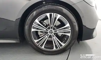 Mercedes-Benz E-Class 2025 2.0 Автомат в Москве № 763635, миниатюра 5