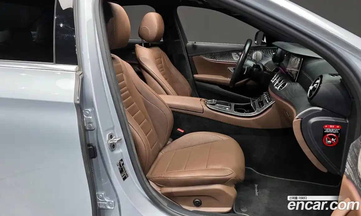 Mercedes-Benz E-Class 2022 2.0 Автомат в Москве № 764309, фото 11