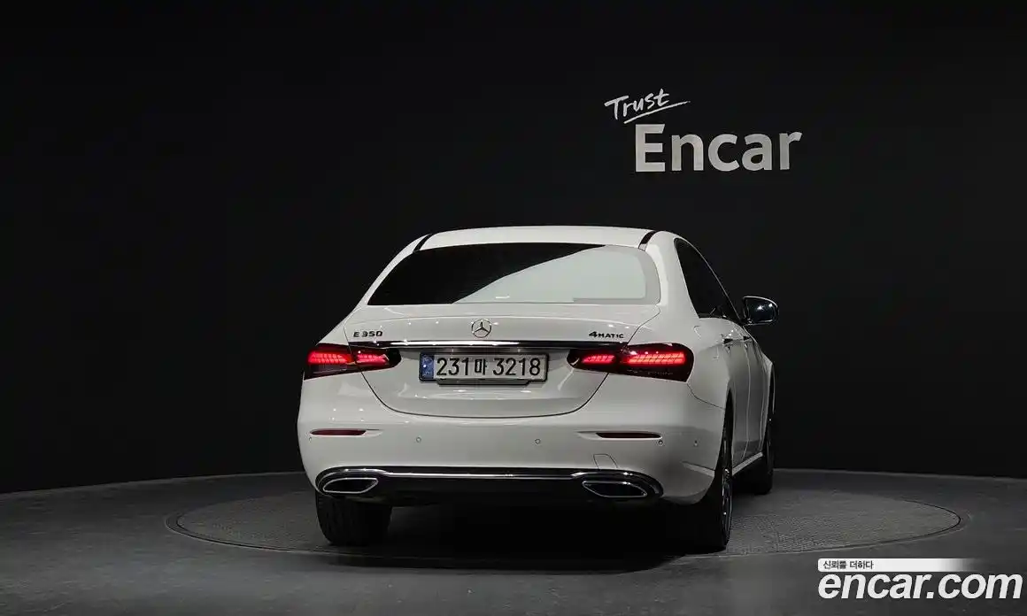 Mercedes-Benz E-Class 2021 2.0 Автомат в Москве № 764415, фото 4