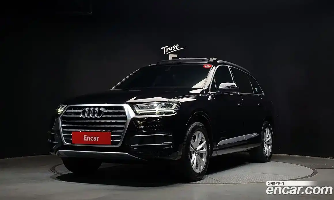 Audi Q7 2019 2.0 Автомат в Москве № 764940, фото 1