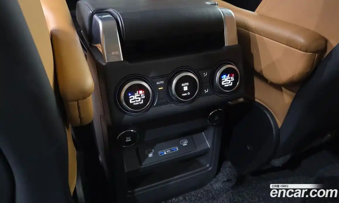 Land Rover Discovery 2018 3.0 Автомат в Москве № 766144, фото 16