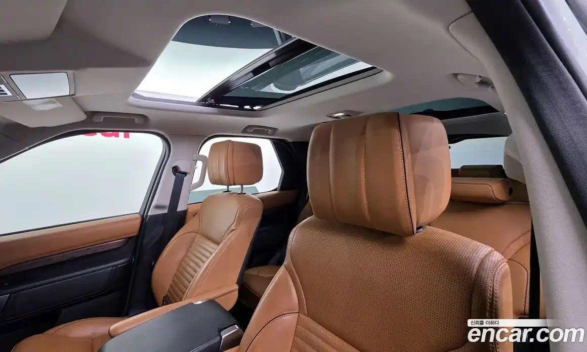 Land Rover Discovery 2018 3.0 Автомат в Москве № 766144, фото 18